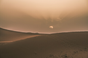Obraz premium The Dunes of the Sahara desert, Merzouga, Morocco