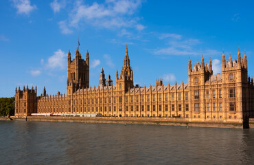 Fototapeta premium Houses of parliament in London, England. Famous landmark and tourist attraction
