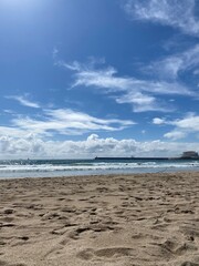 Obraz premium Beach at Matosinhos, Portugal on a good winter day, with clear blue water