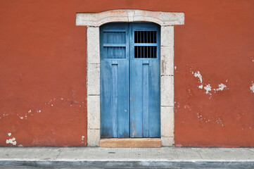 Colorful colonial style building door