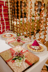 Indian wedding gifts 