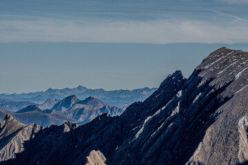 Fototapeta premium View from Kitzsteinhorn to the austrian alps in autumn