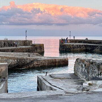 Charlestown Harbour at Dusk: Cornwall&rsquo;s Pink-Hued Tranquility