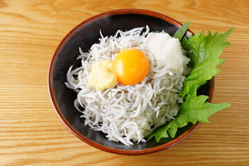 釜揚げしらす丼