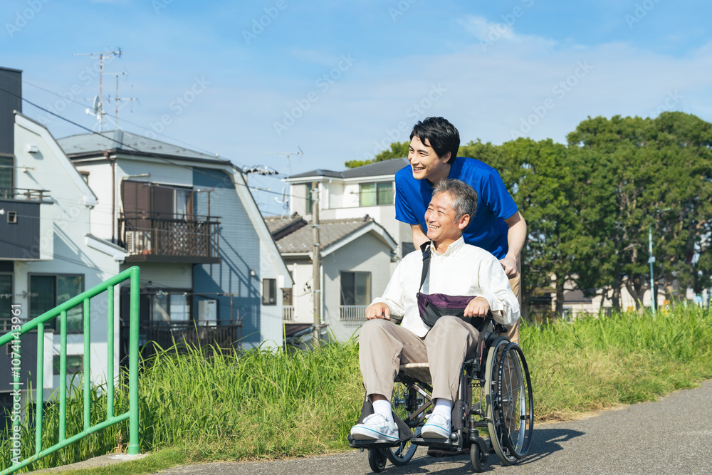 Poster 介護、高齢者、デイサービス、ホームヘルパー、笑顔、ポジティブ、介護士、ボランティア、車いす、障がい者、車椅子、障害、看護、介護福祉士、ウェルネス、励ます、応援、サポート、サービス、支援、屋外、外出、レク、施設、老人ホーム、散歩、自然、新緑、環境、青空、グリーン、仕事、職業、アルバイト、コピースペース、会話、元気、老人、お年寄り、シニア、ヘルスケア、バリアフリー、男性、日本人、デイケア、ヘルパー、訪