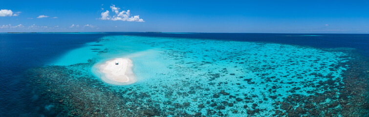 Sandbank experience with picnic in Gaafu Dhaalu Atoll Maguhdhuvaa Island, Maldives