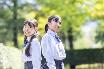 Fototapeta premium カメラ目線の女子学生