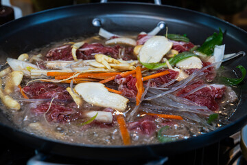 ginseng bulgogi boiling in the pan