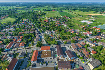 Der Heilkurort Bad Feilnbach im Chiemgau am oberbayerischen Alpenrand von oben