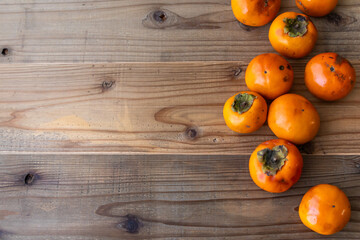 庭の木から収穫した柿