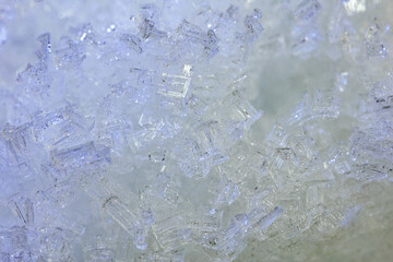 細かく砕いた氷の粒