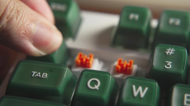 Put keycaps on a custom mechanical keyboard