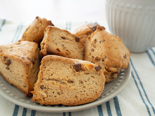 手作りのチョコナッツスコーン