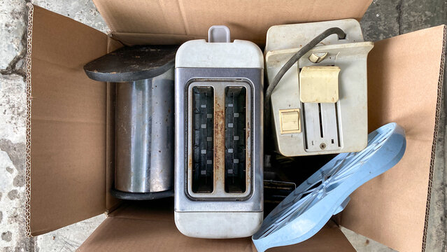 Throw the bread toaster in the trash