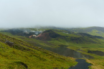 Zielone góry we mgle