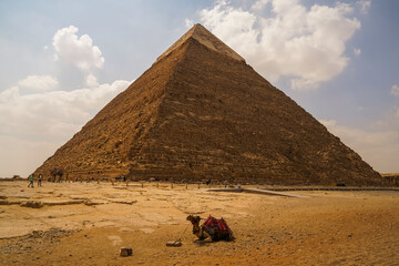 pyramids of giza