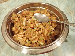preparation of an apple strudel