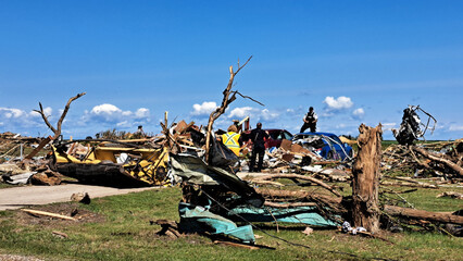 Didsbury, AB, Canada EF4 Tornado Damage