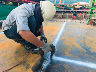 Defects Inspection on Welded Splice Joint with Process Magnetic Particle Testing(MT) of Non-Destructive Testing(NDT) at an Industrial Factory.