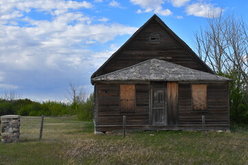 Obraz premium Explore the haunting beauty of abandoned spaces through captivating imagery. 