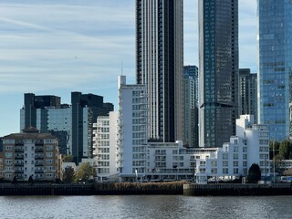Naklejka premium Canary Wharf, London Skyscrapper View From Thames River