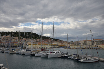 Voiliers de la marina au cr&eacute;puscule &agrave; S&egrave;te. France