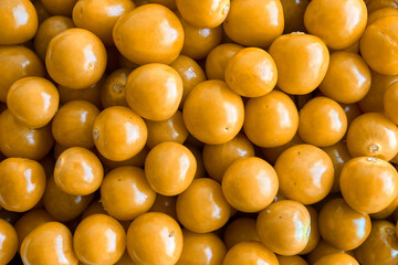 Golden and delicious! Fresh aguaymanto (goldenberry) packed with nutrients, flavor, and a burst of sunshine in every bite. Perfect for snacking, desserts, or adding that extra zest to your smoothies!