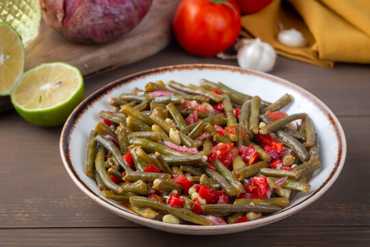 Traditional delicious Turkish food; black eyed peas salad (Turkish name; borulce salatasi)