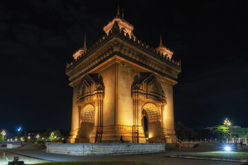 Obraz premium Patuxai Monument at Night