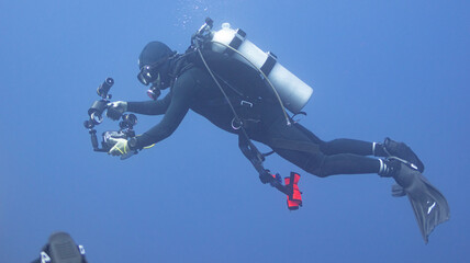Naklejka premium scuba seeing 12