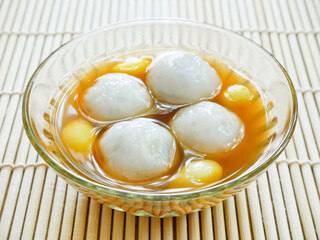 Sweet glutinous rice balls filled with black sesame seeds
