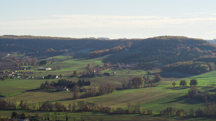 Paysages de campagne dans le Lot-et-Garonne, une matinée hivernale