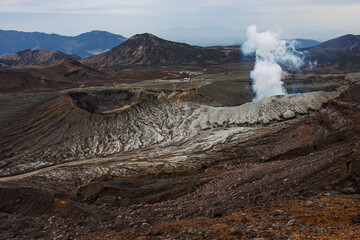 ４月を迎える阿蘇山の風景