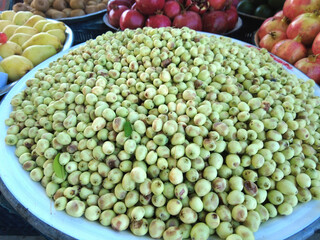 White myrtle berries, known locally as murt or hambeles, are at a farmers' market in Turkey. Myrtus communis