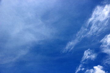 Obraz premium Blue sky with clouds background. It's beautiful and natural.