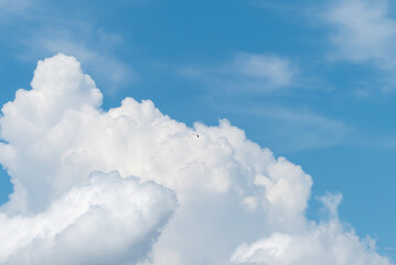 爽やかな夏空の風景