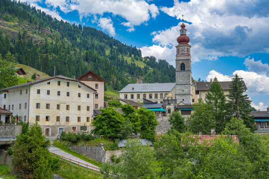 Ansicht Wallfahrtsort Maria Luggau, Lesachtal, K&auml;rnten, &Ouml;sterreich