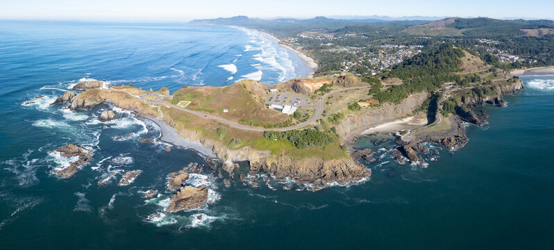 The Yaquina Head Lighthouse stands along the scenic and rugged coastline of Newport, Oregon. This beautiful 93 foot tall lighthouse was built in 1872 and is the tallest lighthouse in Oregon.