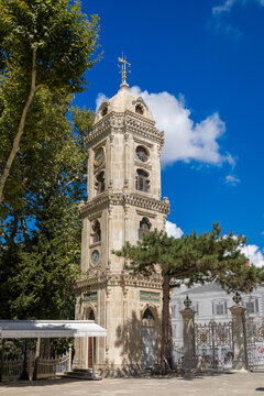 View of the Yıldız Mosque from the garden on a sunny day. Yildiz mosque. August 9, 2024. Istanbul, Turkey