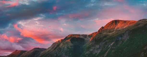 Sunset comes to the mountains of the Jostedalsbreen National Park (Oldevatnet - Jostedalsbreen - Norway)