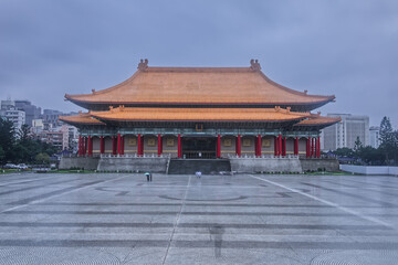 Obraz premium Famous Taipei Landmark on Overcast Day