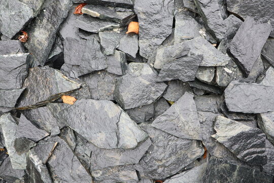 Dark Slate Gravel designed specifically for both Landscape and Construction applications