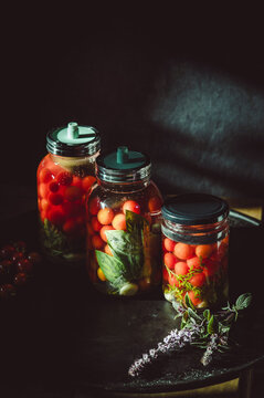 Fermenting cherry tomatos