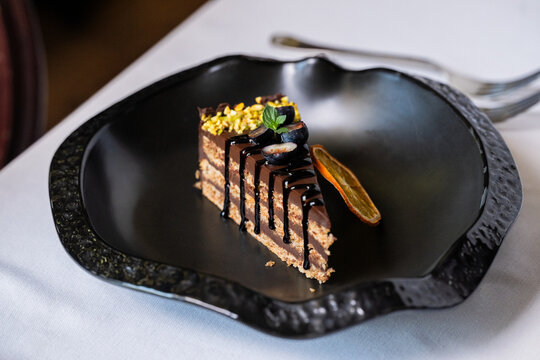 Dark chocolate and walnuts cake. 