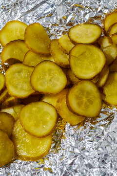 slices of pickled cucumbers