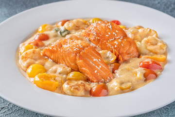 Coconut prawn salmon