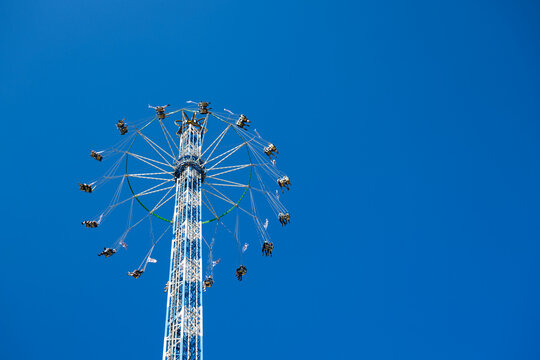 Oktoberfest 2024: Ride high up in the sky - Chain Carousel