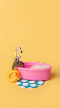 Mouse avoiding bath