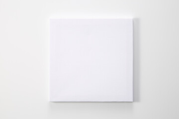 白いキャンバスのある状態