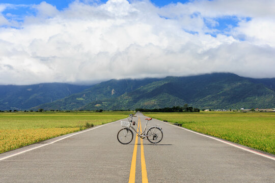 bike on the road in chishang